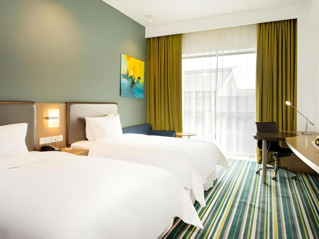 Holiday Inn Express Dujiangyan Ancient City Exterior photo